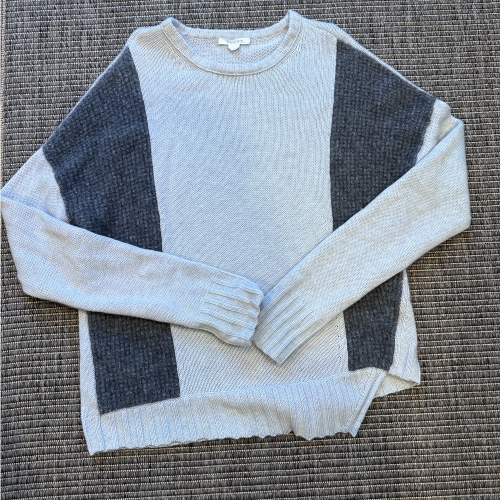 Duffy Women's Gray and Black Crew Neck Wool Blend Sweater